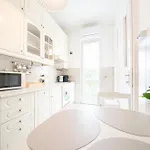 Pozsonyi Street 3br, Balcony Family Retreat *