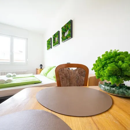 Pozsonyi Street 3br, Balcony Family Retreat * Budapest