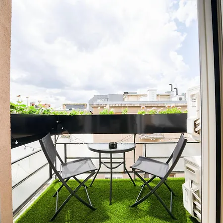Pozsonyi Street 3br, Balcony Family Retreat Apartment Budapest