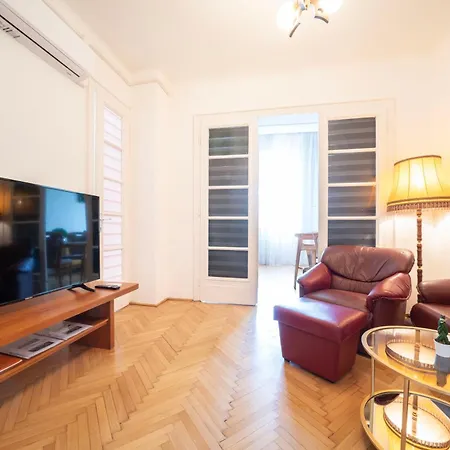 Apartmán Pozsonyi Street 3br, Balcony Family Retreat *
